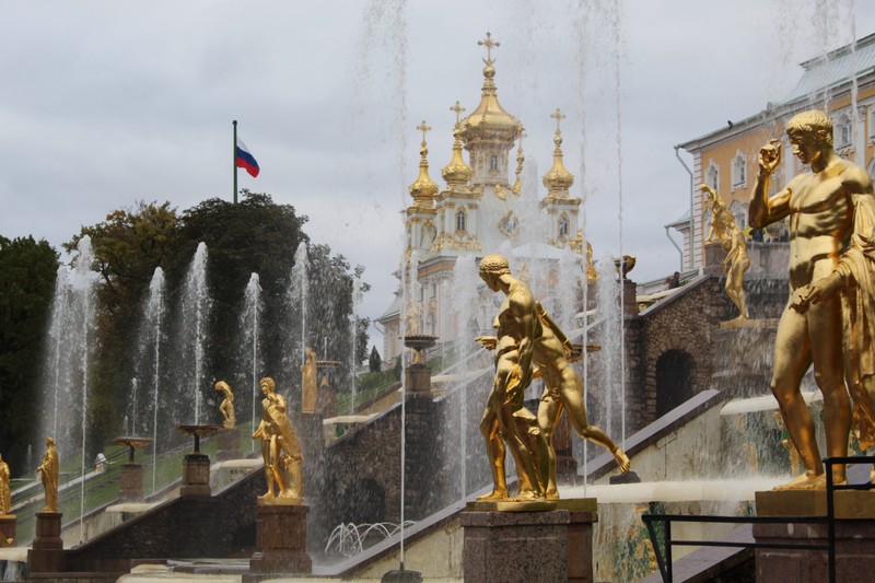 Фото - Экскурсия: "Из Санкт-Петербурга — в&nbsp;царство фонтанов Петергофа (с&nbsp;возвращением на метеоре)"