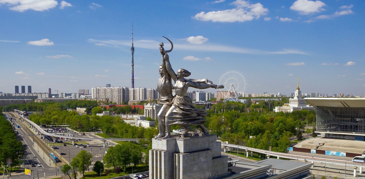 Самые известные памятники Москвы