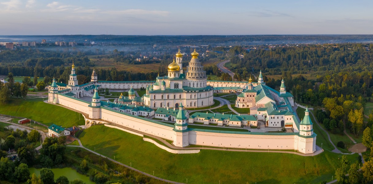 Самые интересные храмы Москвы и Подмосковья