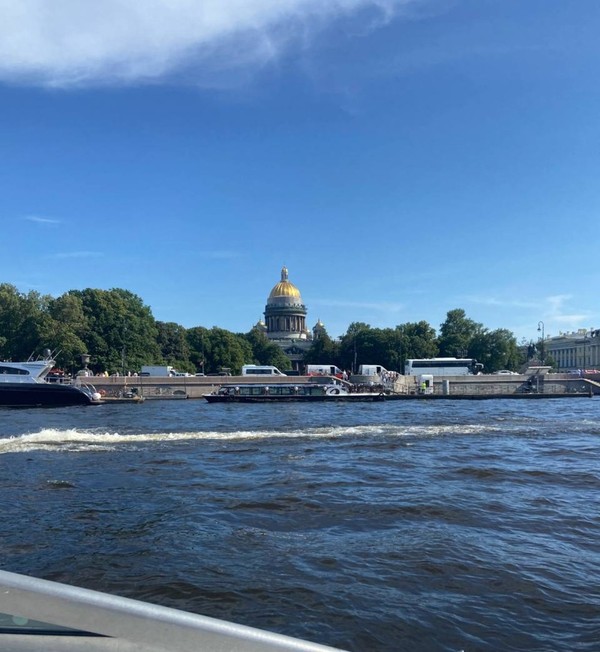 Фото - Экскурсия: "Петровский Петербург&nbsp;— золотое кольцо от Петроградской стороны в мини-группе"